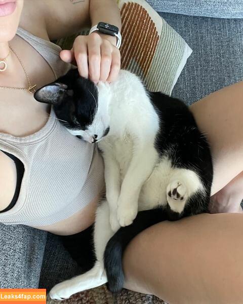 Courtney Miller / co_mill / courtney.miller / typicalvlogs leaked photo photo #0218