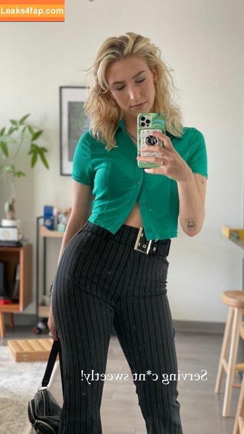 Courtney Miller / co_mill / courtney.miller / typicalvlogs leaked photo photo #0220