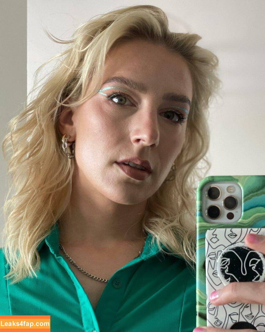 Courtney Miller / co_mill / courtney.miller / typicalvlogs leaked photo photo #0222