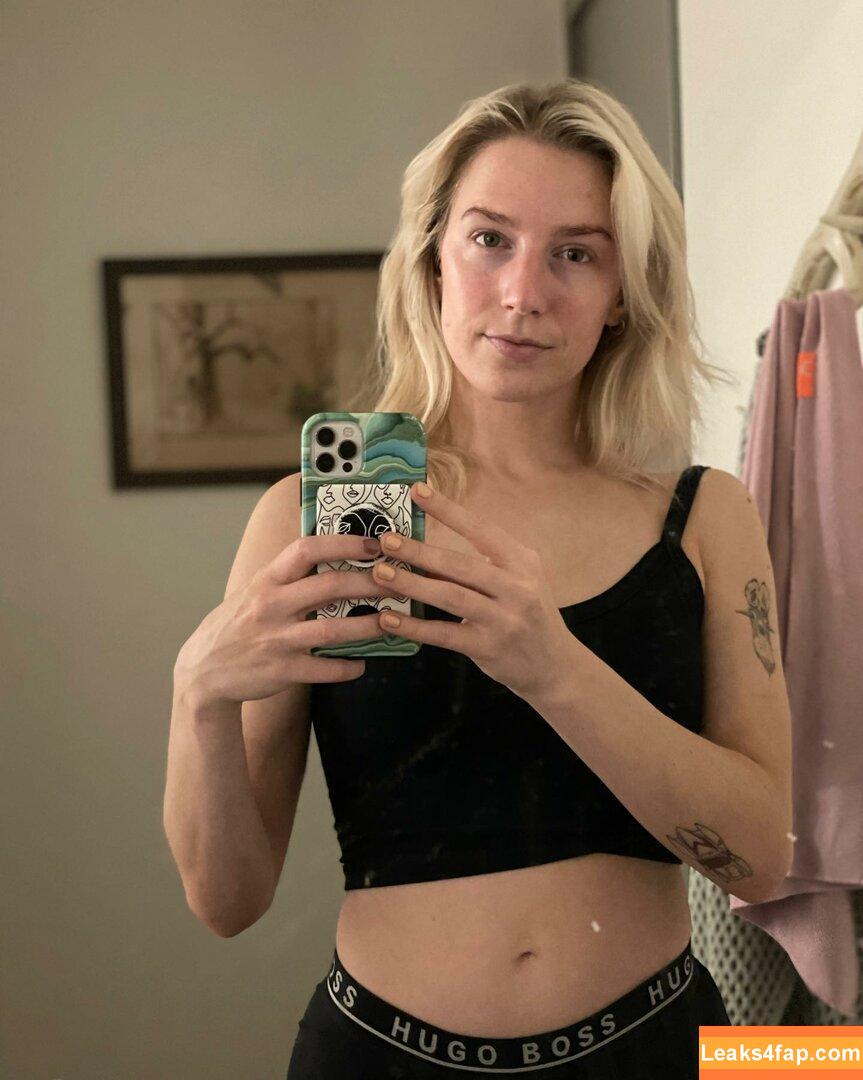 Courtney Miller / co_mill / courtney.miller / typicalvlogs leaked photo photo #0245