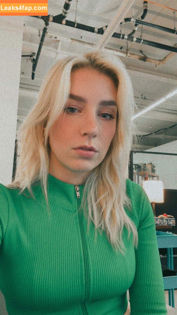 Courtney Miller / co_mill / courtney.miller / typicalvlogs leaked photo photo #0249