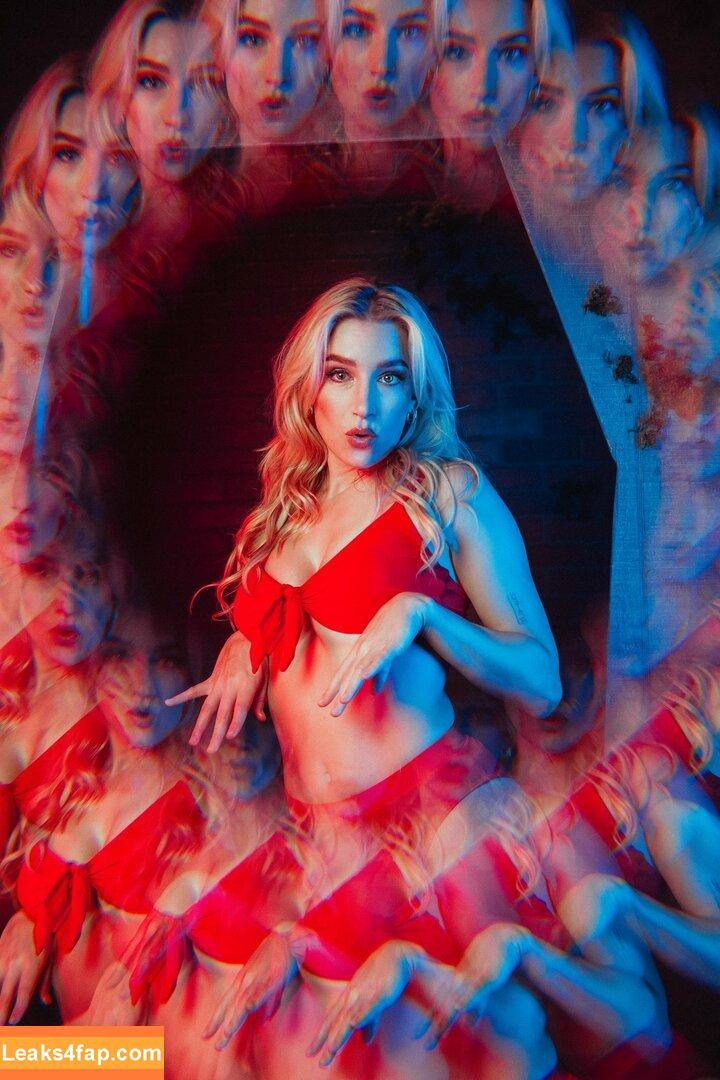 Courtney Miller / co_mill / courtney.miller / typicalvlogs leaked photo photo #0313