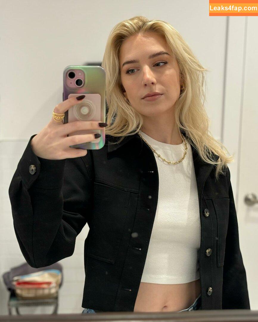 Courtney Miller / co_mill / courtney.miller / typicalvlogs leaked photo photo #0327