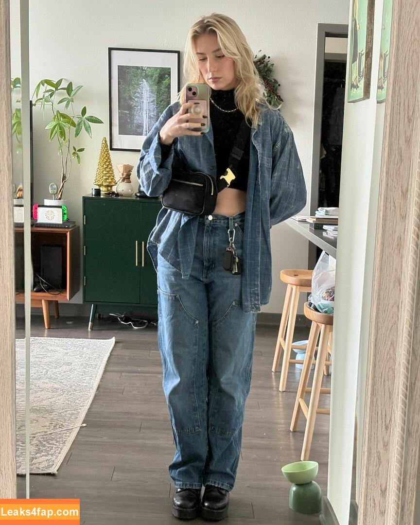 Courtney Miller / co_mill / courtney.miller / typicalvlogs leaked photo photo #0329