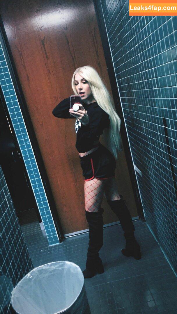 Courtney Miller / co_mill / courtney.miller / typicalvlogs leaked photo photo #0359