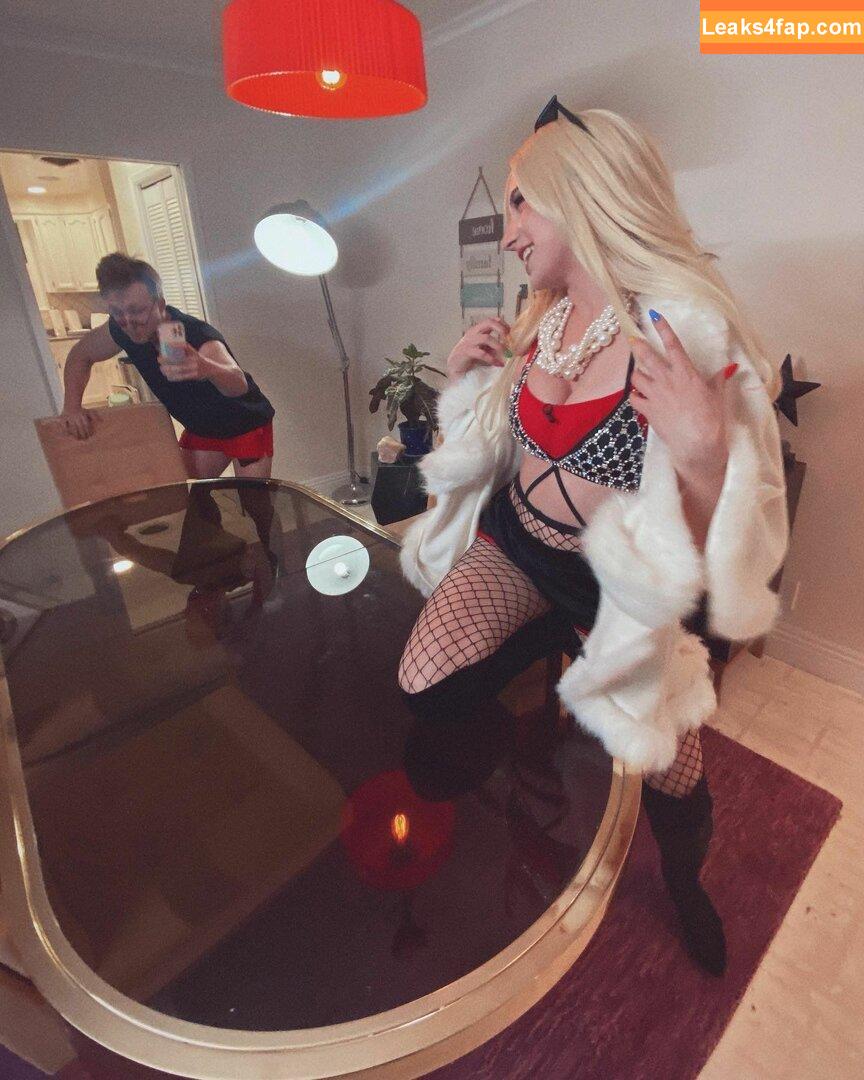 Courtney Miller / co_mill / courtney.miller / typicalvlogs leaked photo photo #0360