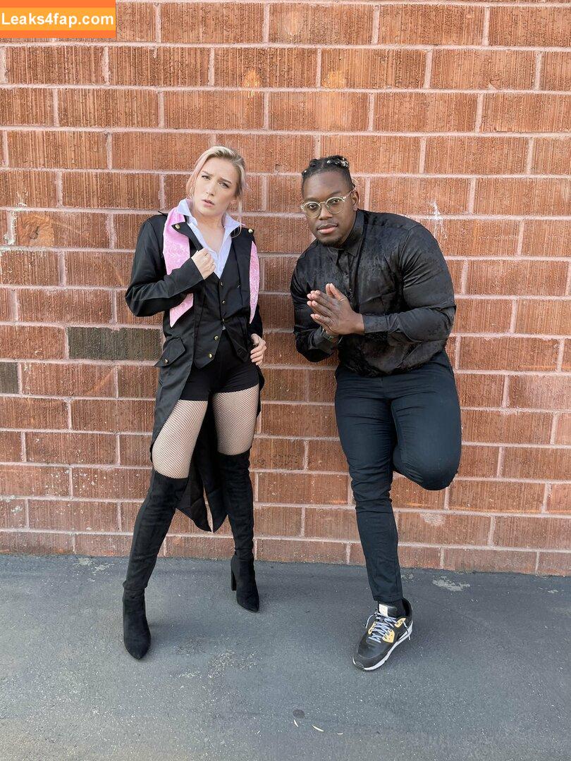 Courtney Miller / co_mill / courtney.miller / typicalvlogs leaked photo photo #0361