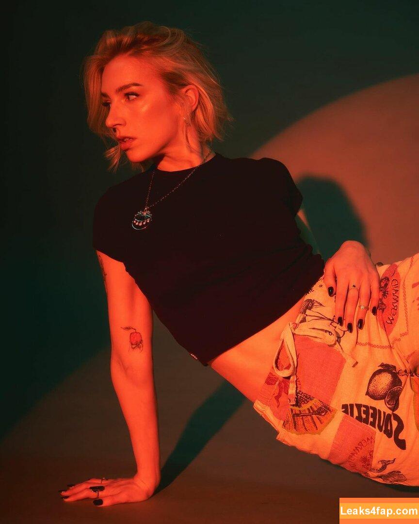 Courtney Miller / co_mill / courtney.miller / typicalvlogs leaked photo photo #0379