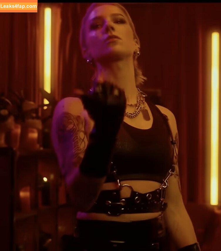 Courtney Miller / co_mill / courtney.miller / typicalvlogs leaked photo photo #0391