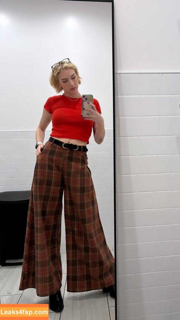 Courtney Miller / co_mill / courtney.miller / typicalvlogs leaked photo photo #0401