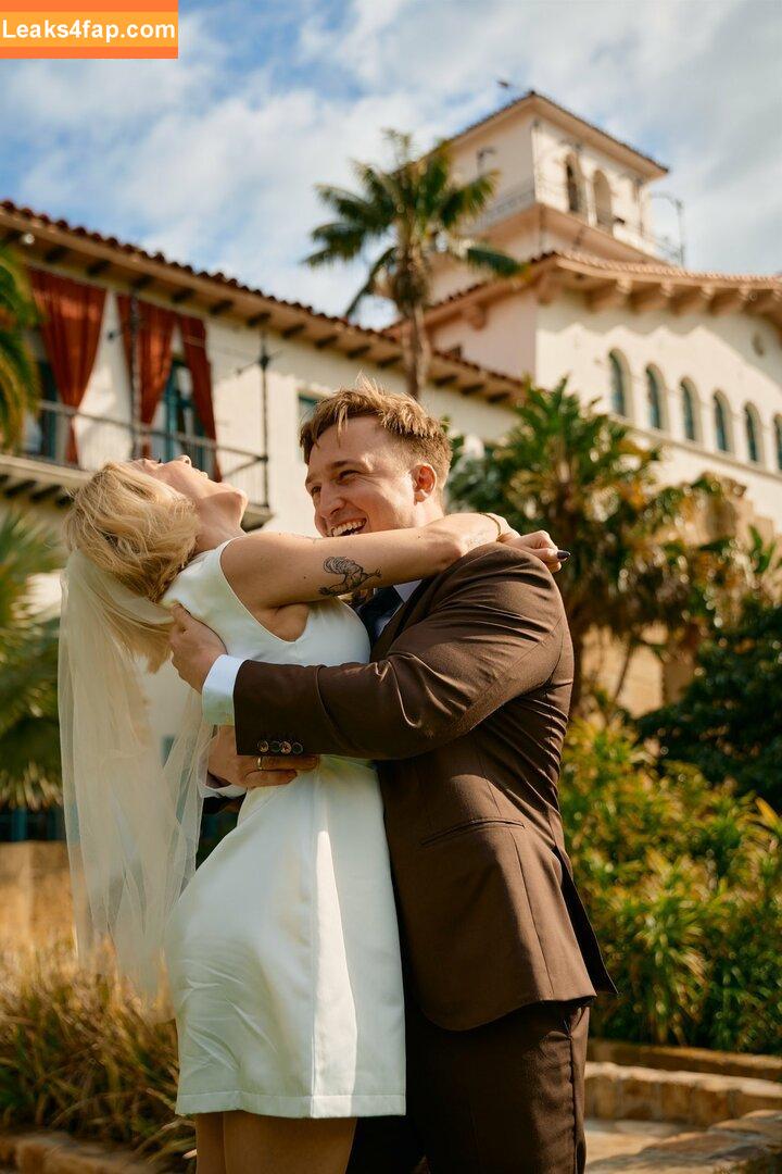 Courtney Miller / co_mill / courtney.miller / typicalvlogs leaked photo photo #0404