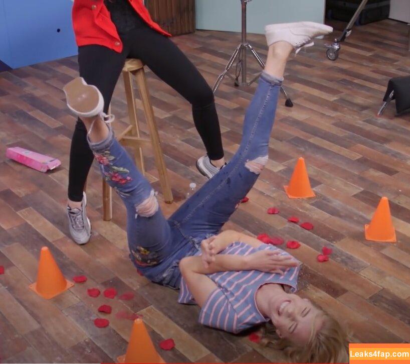 Courtney Miller / co_mill / courtney.miller / typicalvlogs leaked photo photo #0506