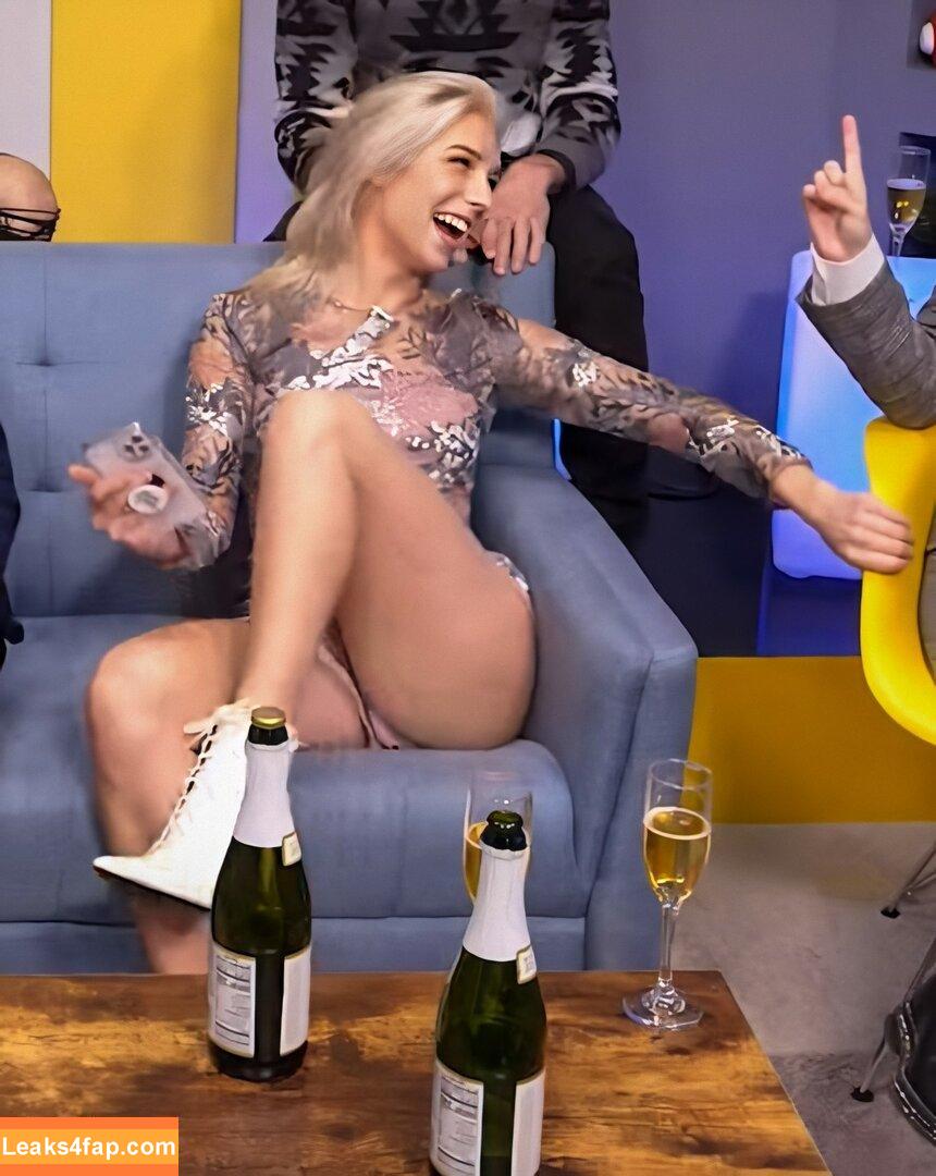 Courtney Miller / co_mill / courtney.miller / typicalvlogs leaked photo photo #0507