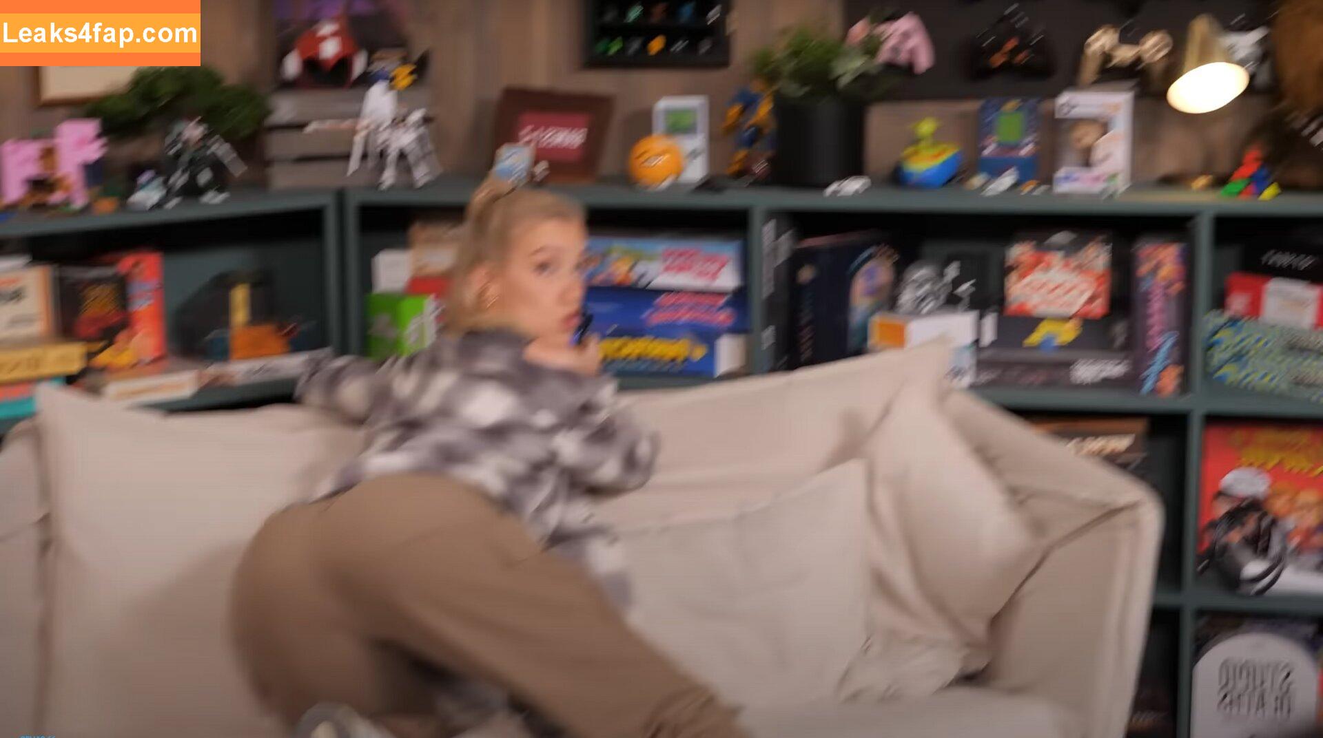 Courtney Miller / co_mill / courtney.miller / typicalvlogs leaked photo photo #0511