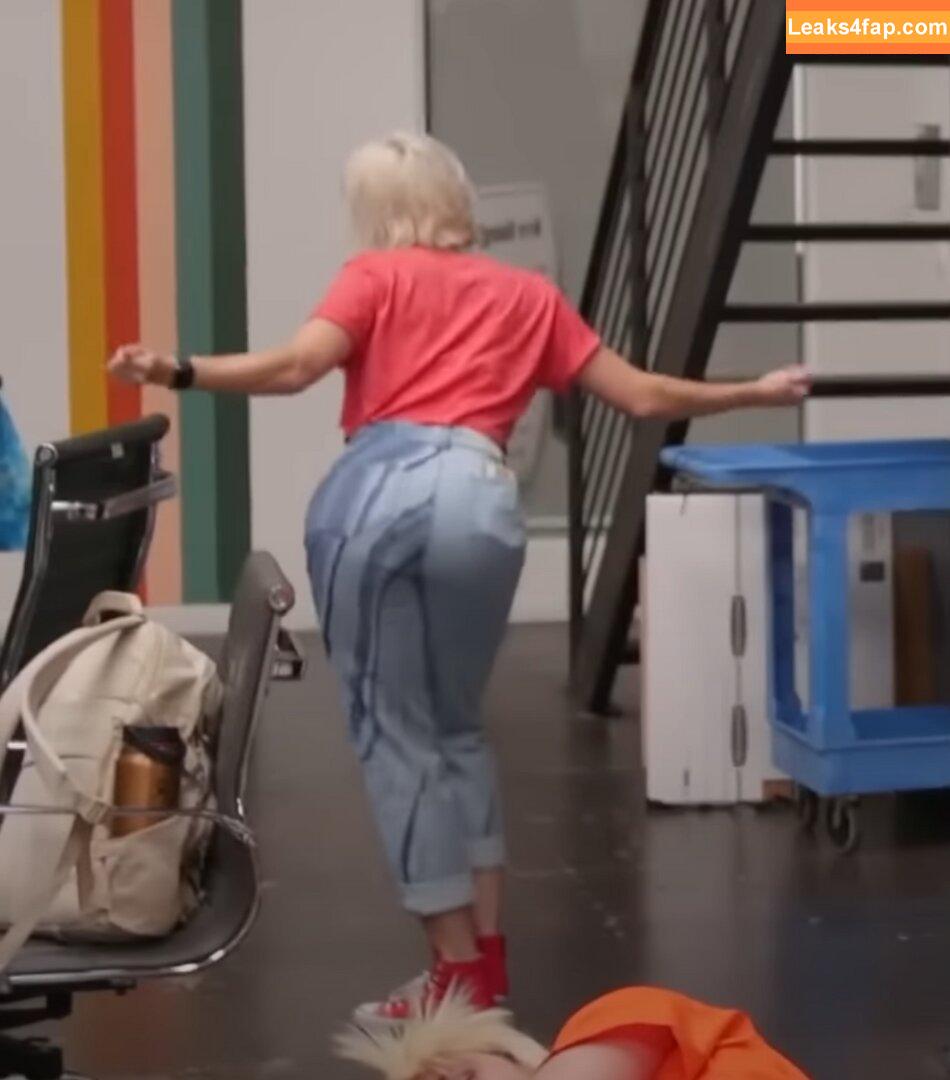 Courtney Miller / co_mill / courtney.miller / typicalvlogs leaked photo photo #0516