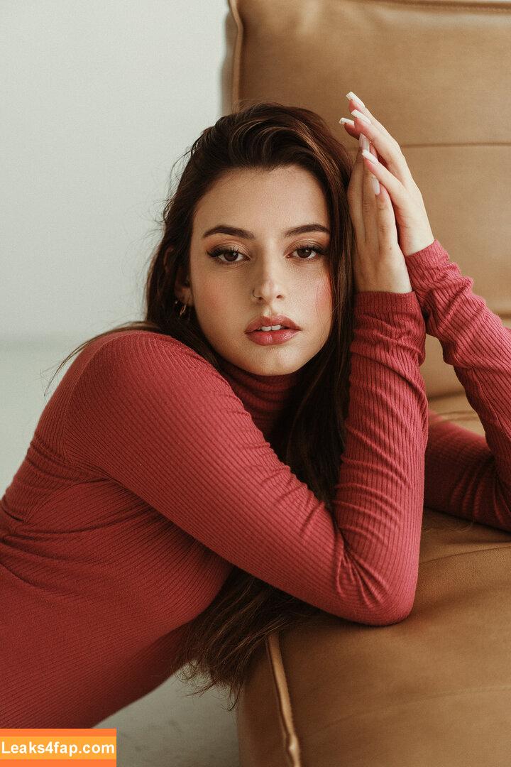 Courtney Miller / co_mill / courtney.miller / typicalvlogs leaked photo photo #0520