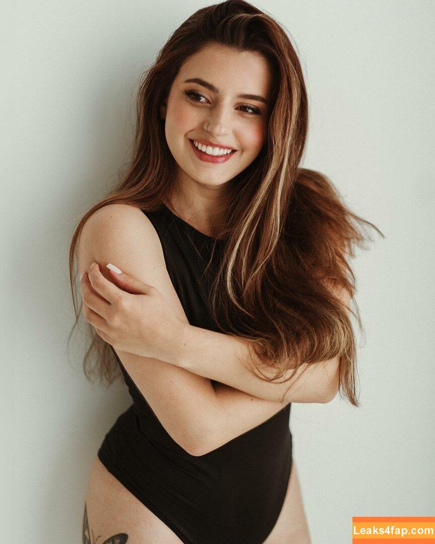 Courtney Miller / co_mill / courtney.miller / typicalvlogs leaked photo photo #0534