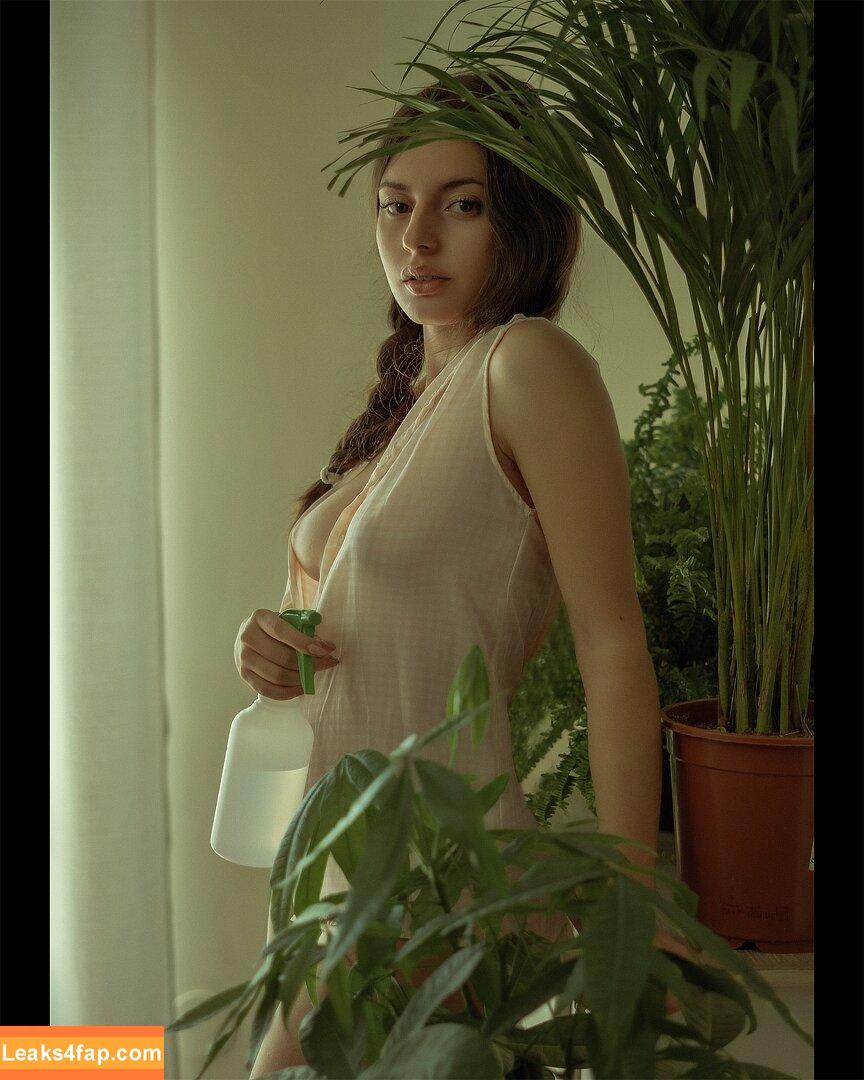 Courtney Miller / co_mill / courtney.miller / typicalvlogs leaked photo photo #0591