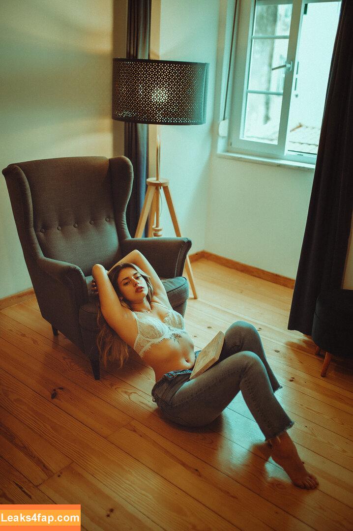 Courtney Miller / co_mill / courtney.miller / typicalvlogs leaked photo photo #0617