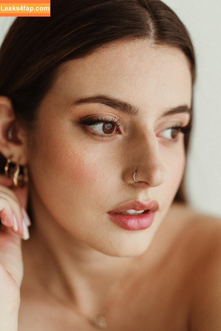 Courtney Miller / co_mill / courtney.miller / typicalvlogs leaked photo photo #0658