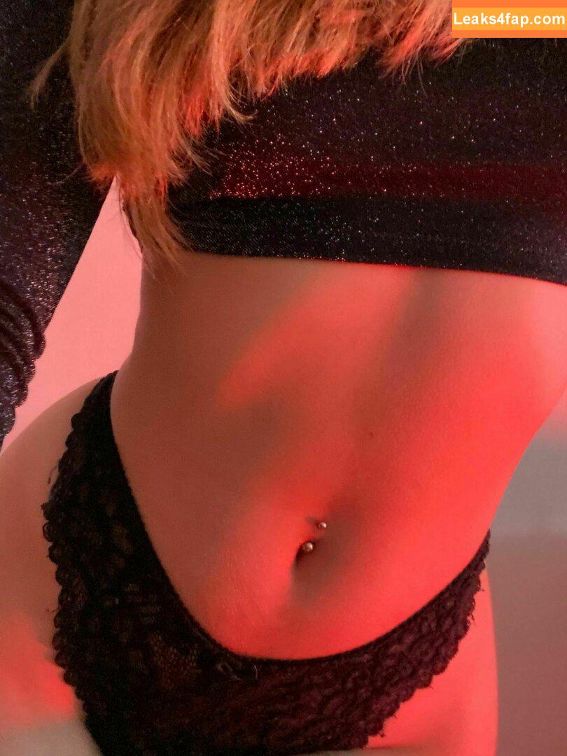 Courtney Miller / co_mill / courtney.miller / typicalvlogs leaked photo photo #0678