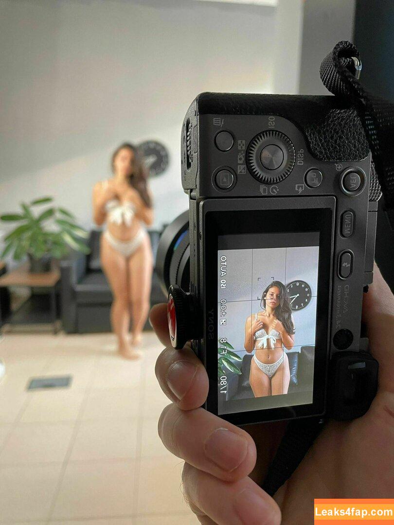 Courtney Miller / co_mill / courtney.miller / typicalvlogs leaked photo photo #0680