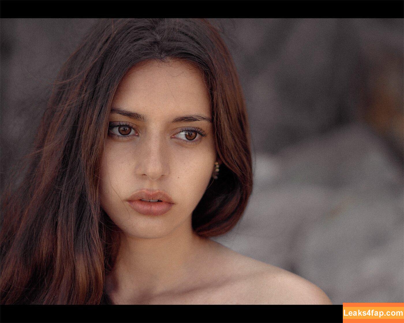 Courtney Miller / co_mill / courtney.miller / typicalvlogs leaked photo photo #0718