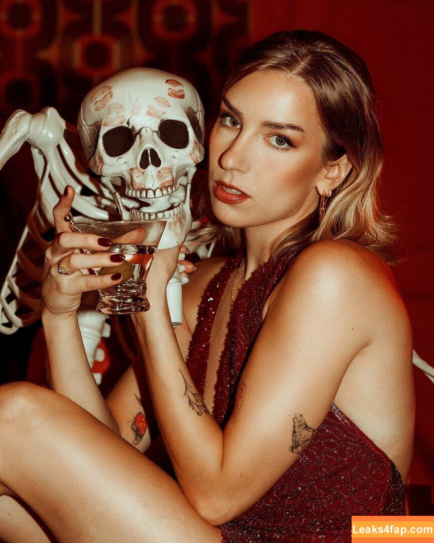 Courtney Miller / co_mill / courtney.miller / typicalvlogs leaked photo photo #0932