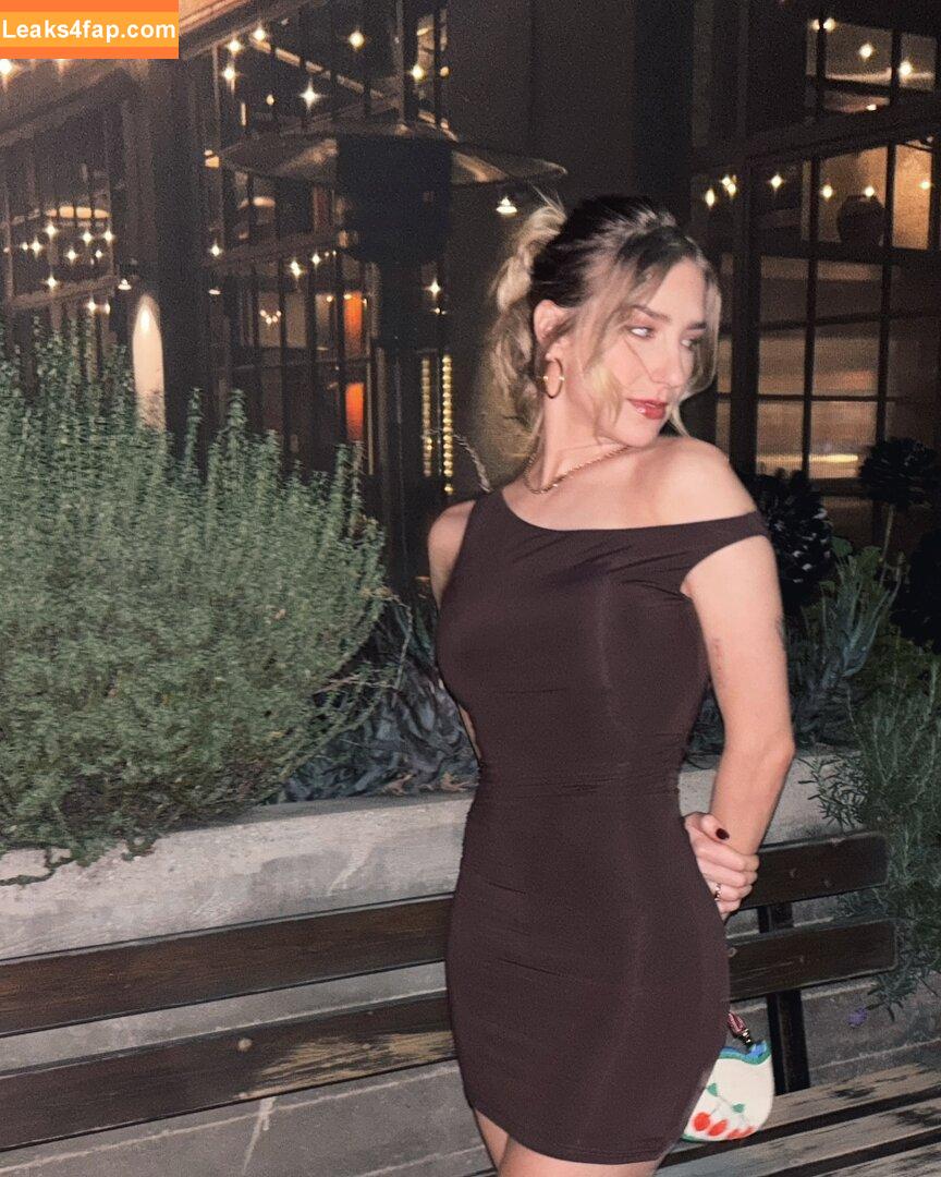 Courtney Miller / co_mill / courtney.miller / typicalvlogs leaked photo photo #0942