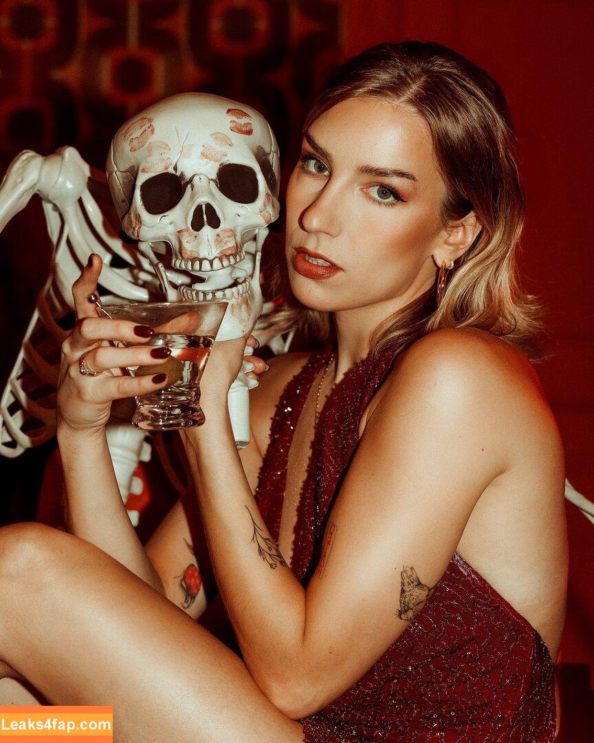 Courtney Miller / co_mill / typicalvlogs leaked photo photo #0954