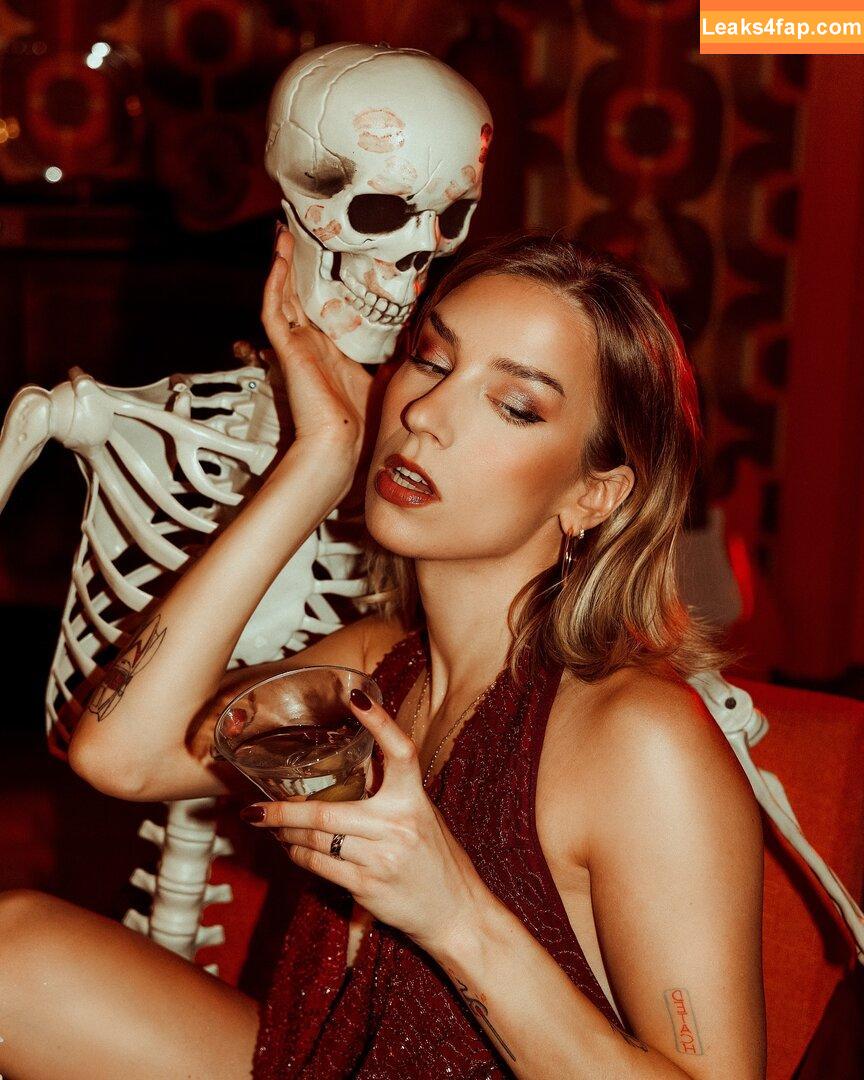 Courtney Miller / co_mill / courtney.miller / typicalvlogs leaked photo photo #0959