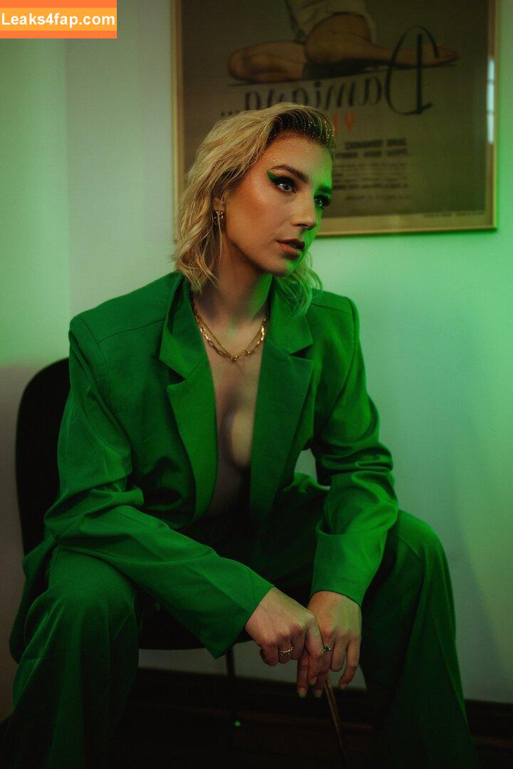 Courtney Miller / co_mill / courtney.miller / typicalvlogs слитое фото фото #0963