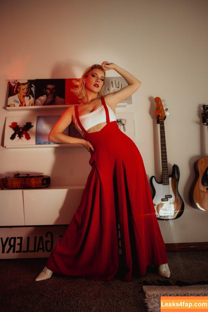 Courtney Miller / co_mill / typicalvlogs leaked photo photo #0969