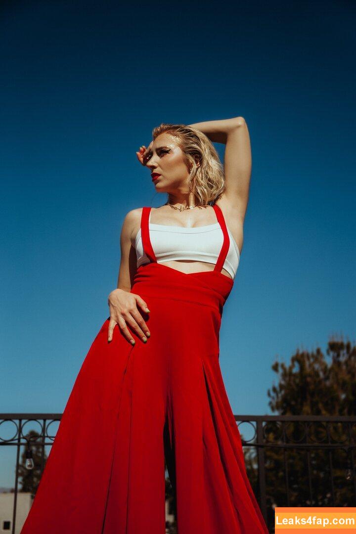Courtney Miller / co_mill / typicalvlogs leaked photo photo #0971