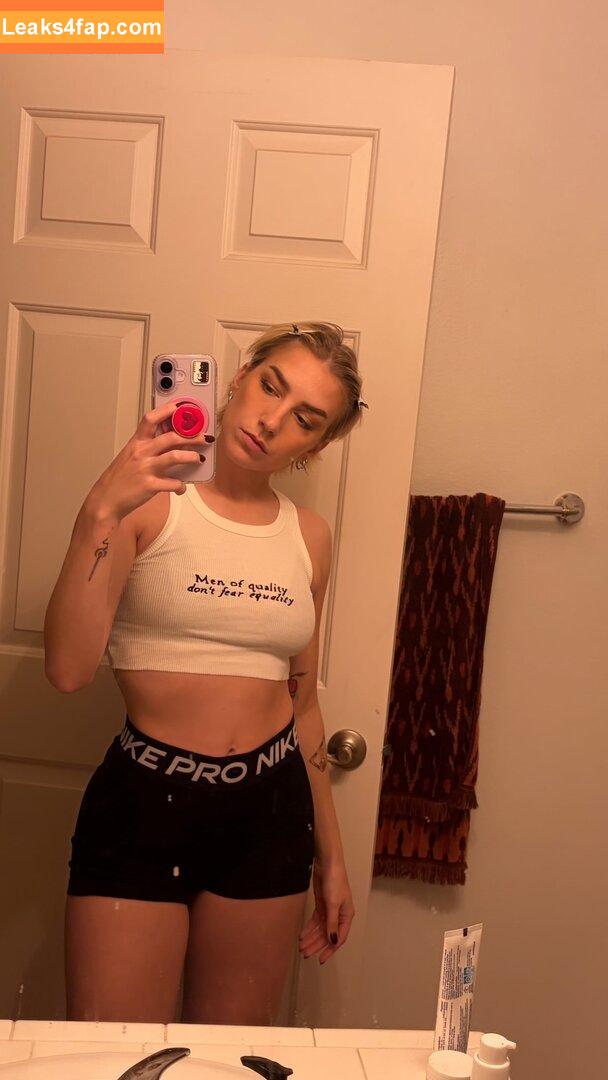 Courtney Miller / co_mill / courtney.miller / typicalvlogs leaked photo photo #0996