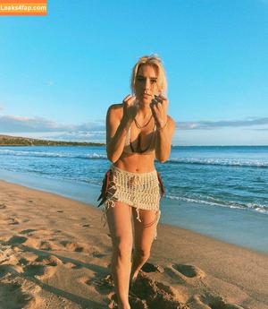 Courtney Miller photo #0005