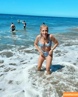 Courtney Miller photo #0036