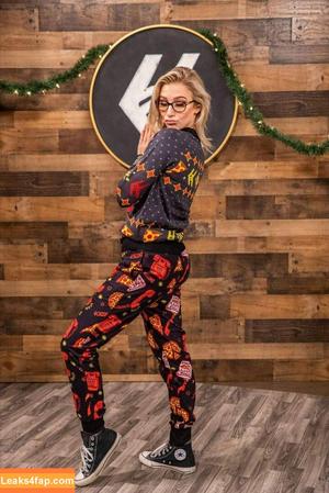 Courtney Miller photo #0049