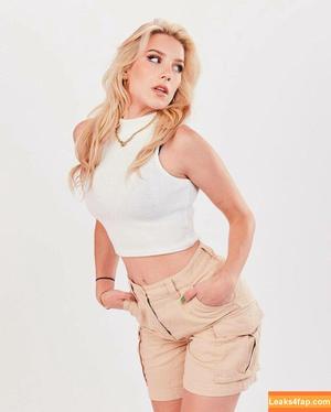 Courtney Miller photo #0093