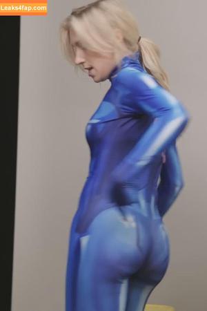 Courtney Miller photo #0111