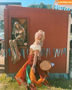 Courtney Miller photo #0178