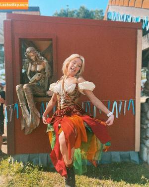 Courtney Miller photo #0180