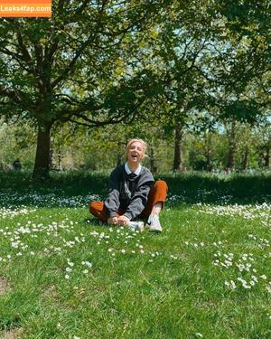 Courtney Miller photo #0190