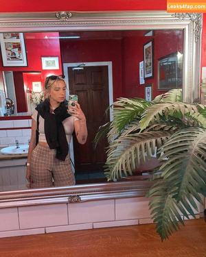 Courtney Miller photo #0193