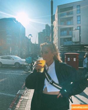 Courtney Miller photo #0207