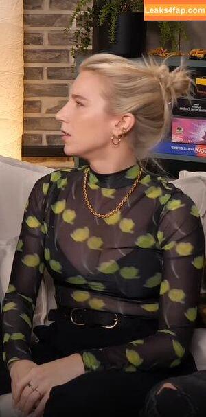 Courtney Miller photo #0212