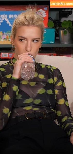 Courtney Miller photo #0214