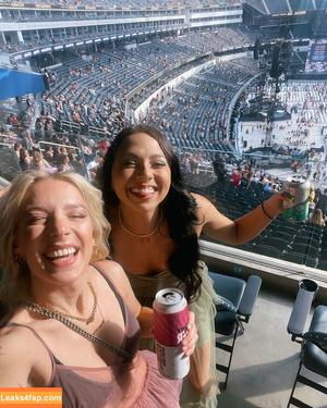 Courtney Miller photo #0225