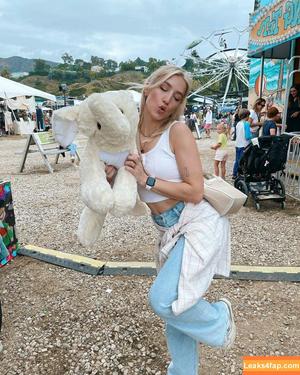 Courtney Miller photo #0242