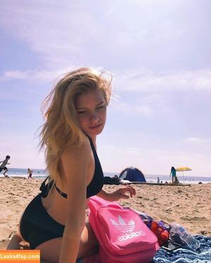 Courtney Miller photo #0268